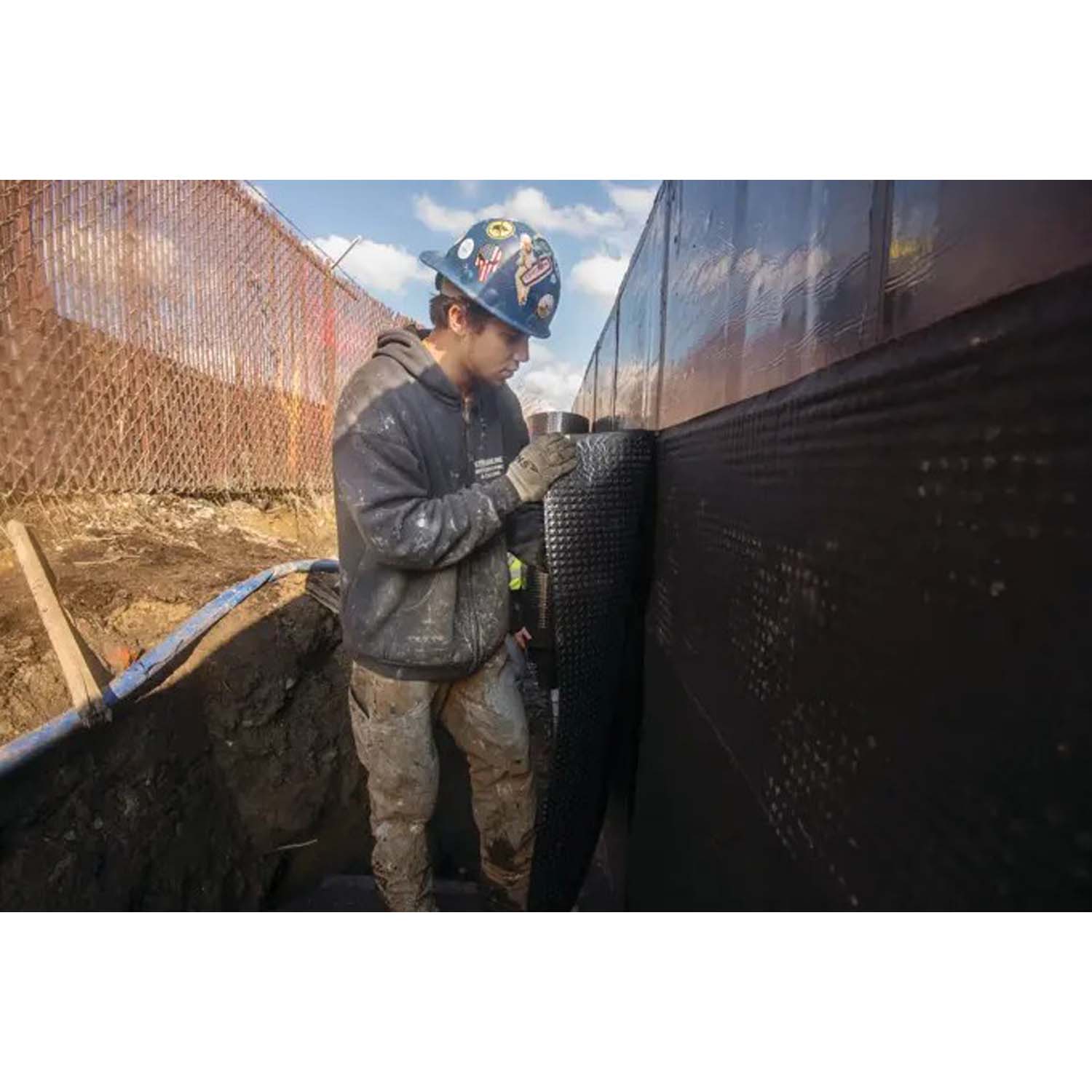 HENRY MIRADRAIN 6200 48"" X 50' ( 200 SQ FT ) ( 7 ROLLS PER PALLET ) HENRY MIRADRAIN 6200 48"" X 50' ( 200 SQ FT ) ( 7 ROLLS PER PALLET )